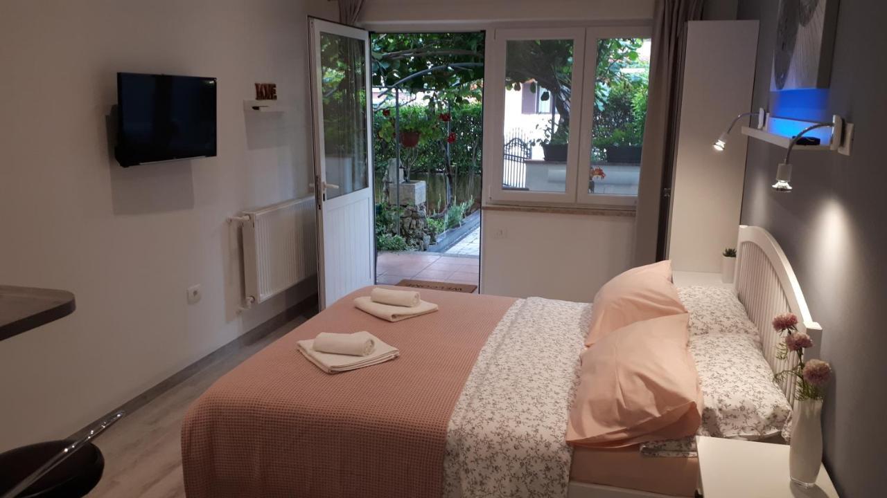 Guesthouse Mila Rovinj Exteriör bild
