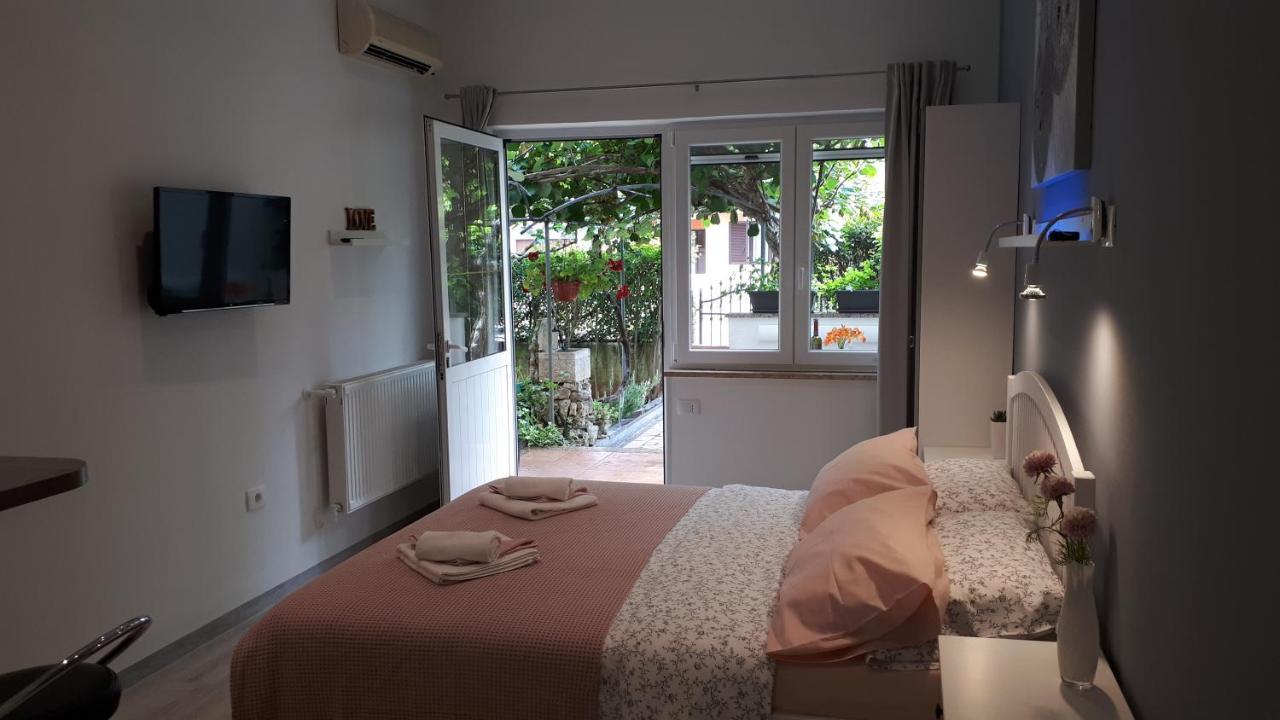 Guesthouse Mila Rovinj Exteriör bild