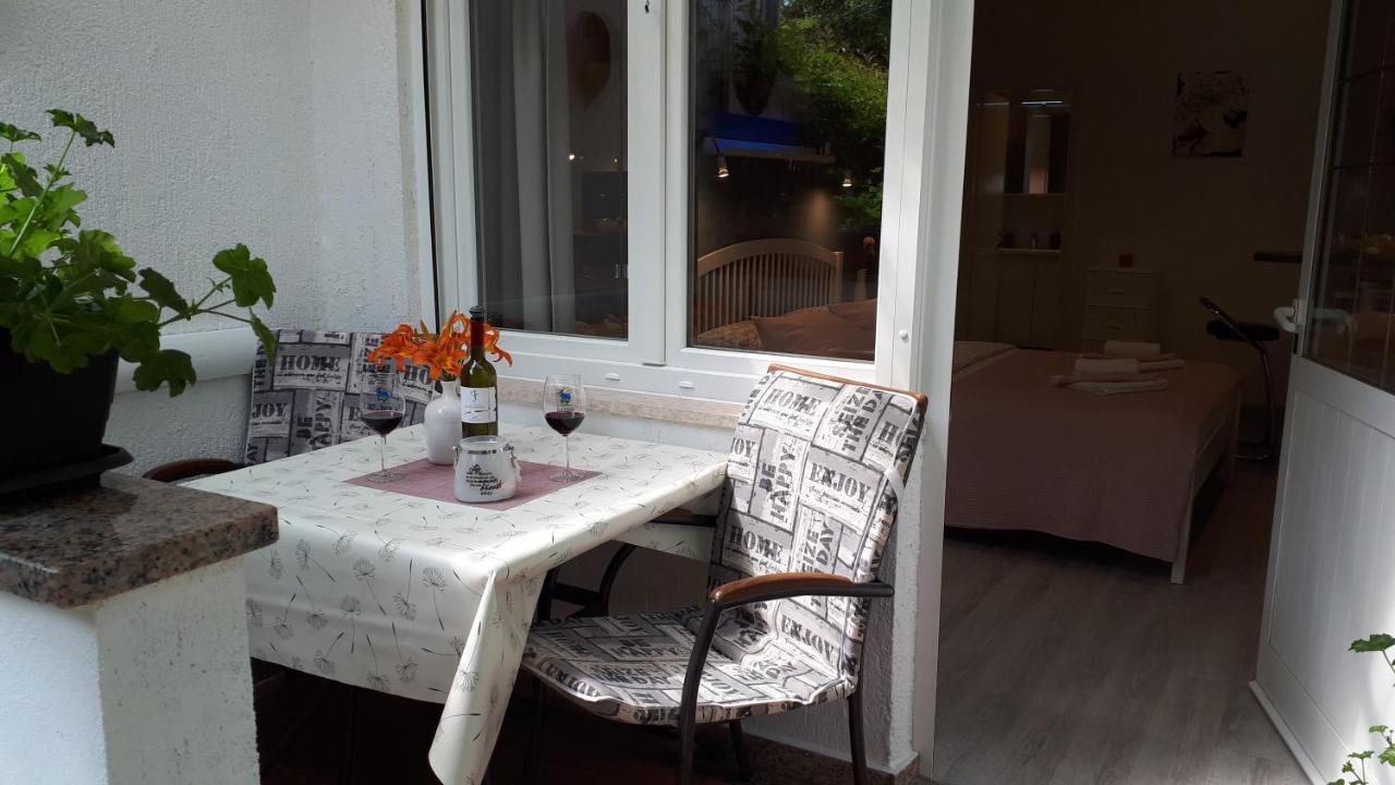 Guesthouse Mila Rovinj Exteriör bild