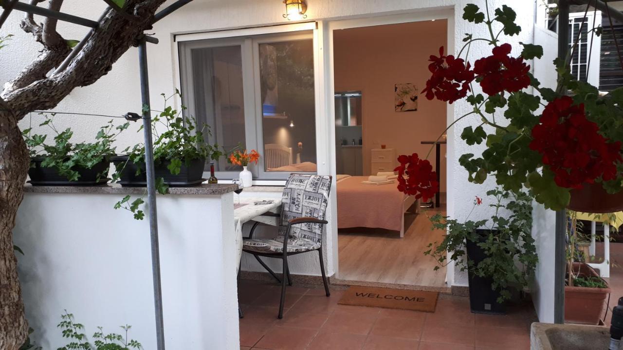 Guesthouse Mila Rovinj Exteriör bild
