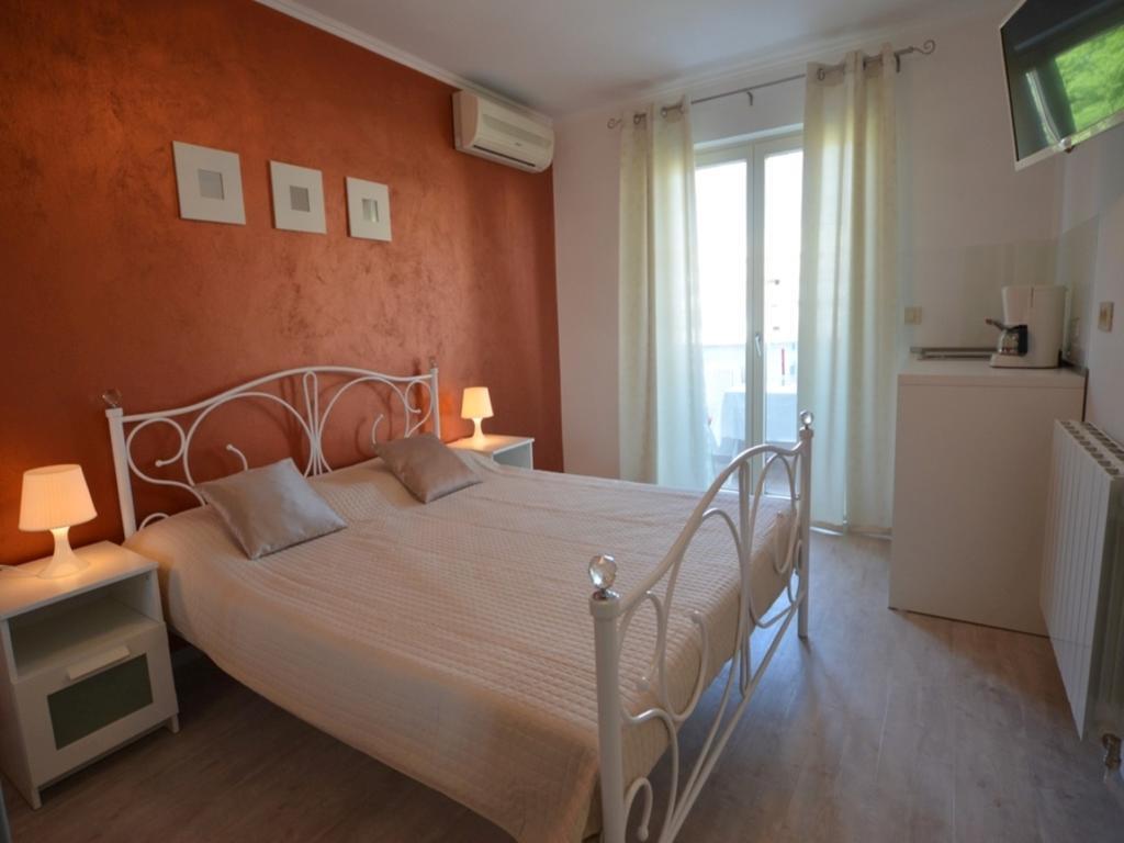 Guesthouse Mila Rovinj Exteriör bild